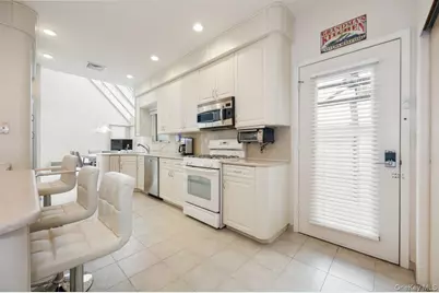 40 Cayuga Avenue, Atlantic Beach, NY 11509 - Photo 8