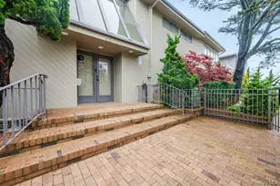 40 Cayuga Ave, Atlantic Beach, NY 11509 - Photo 2