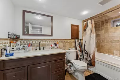 22 Brokaw Avenue, Floral Park, NY 11001 - Photo 12