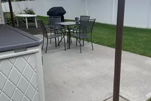 650 Newbridge Rd, East Meadow, NY 11554 - Photo 10