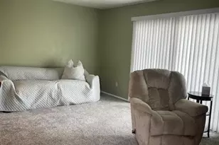 650 Newbridge Rd, East Meadow, NY 11554 - Photo 4