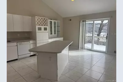 310 Jersey Avenue #8, Greenwood Lake, NY 10925 - Photo 4