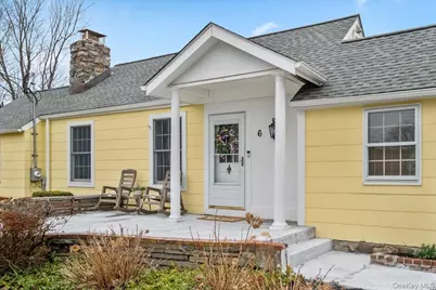 6 Crest Drive N, Yorktown Heights, NY 10598 - Photo 2