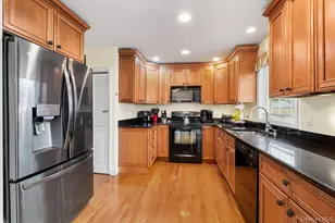 6 Crest Dr N, Yorktown Heights, NY 10598 - Photo 8