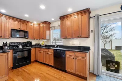 6 Crest Drive N, Yorktown Heights, NY 10598 - Photo 6