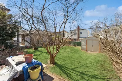 6912 Cloverdale Boulevard, Oakland Gardens, NY 11364 - Photo 6