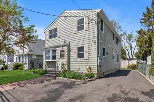 115 Broadmoor Ln, Westbury, NY 11590 - Photo 2