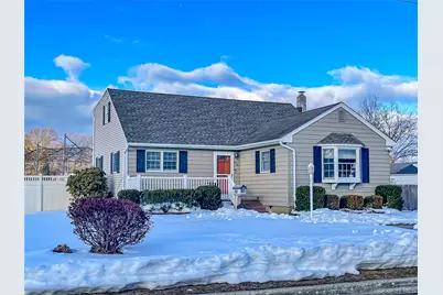 33 Maple Avenue, Kings Park, NY 11754 - Photo 2