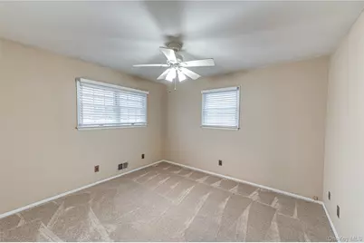 33 Maple Avenue, Kings Park, NY 11754 - Photo 18
