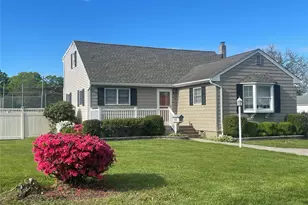 33 Maple Ave, Kings Park, NY 11754 - Photo 2