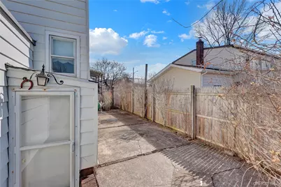 258 Belmont Avenue, East Meadow, NY 11554 - Photo 24