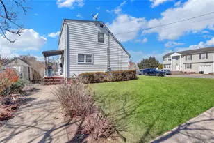 258 Belmont Ave, East Meadow, NY 11554 - Photo 20