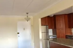 30 Greenridge Ave, White Plains, NY 10605 - Photo 2