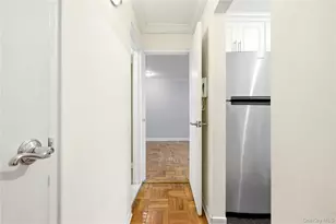 67-50 Thornton Pl, Forest Hills, NY 11375 - Photo 20