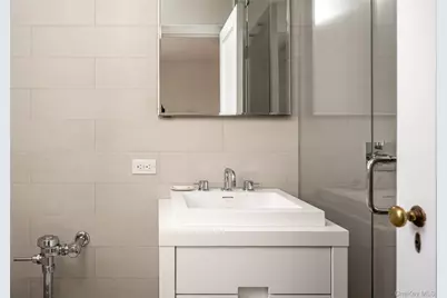 100 Ardsley Avenue W #5G, Irvington, NY 10533 - Photo 22