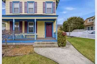 155 Smith Avenue, Islip, NY 11751 - Photo 4