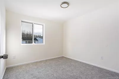 491 Ilyssa Way, New York, NY 10312 - Photo 18