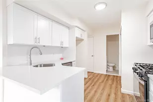 491 Ilyssa Way, New York, NY 10312 - Photo 6