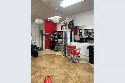 22268 Braddock Avenue, Queens Village, NY 11428 - Photo 10