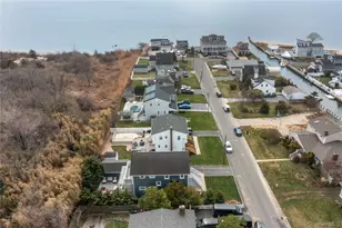 849 E Bay Dr, West Islip, NY 11795 - Photo 24