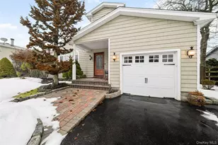 243 S Dunton Ave, Patchogue, NY 11772 - Photo 10