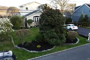 243 S Dunton Ave, Patchogue, NY 11772 - Photo 4