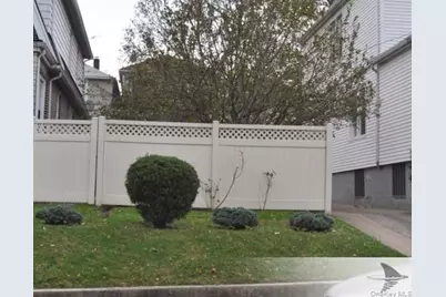 1815 Willow Lane, Bronx, NY 10461 - Photo 2