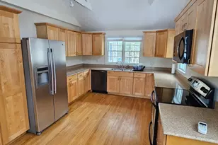 4 Lloyd Point Dr, Lloyd Harbor, NY 11743 - Photo 4