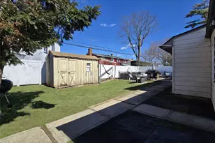 5 South Ln, Levittown, NY 11756 - Photo 20