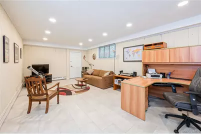 160 Hampshire Road, Bronxville, NY 10708 - Photo 22