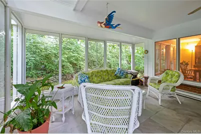 160 Hampshire Road, Bronxville, NY 10708 - Photo 14