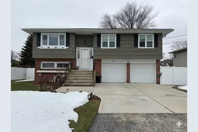 41 N Kings Avenue, Lindenhurst, NY 11757 - Photo 1