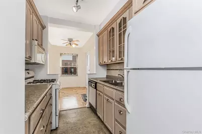 3515 Henry Hudson Parkway #5G, Bronx, NY 10463 - Photo 4