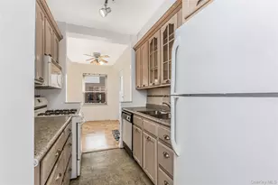 3515 Henry Hudson Pkwy, Bronx, NY 10463 - Photo 4