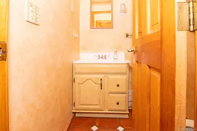 5 Arthur Street, Riverhead, NY 11901 - Photo 16