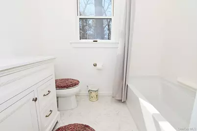 5 Arthur Street, Riverhead, NY 11901 - Photo 14