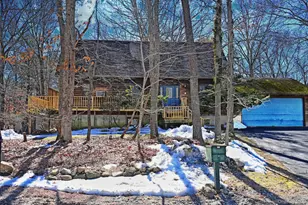 5 Arthur St, Riverhead, NY 11901 - Photo 2