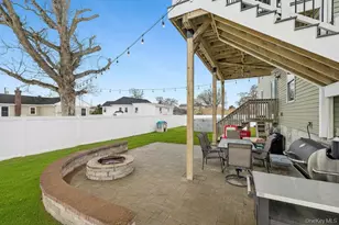 281 Clinton Ave, Patchogue, NY 11772 - Photo 2