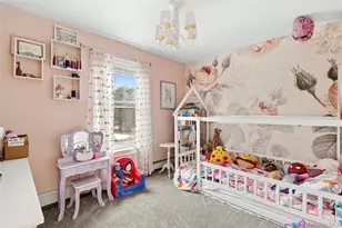 281 Clinton Ave, Patchogue, NY 11772 - Photo 10