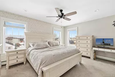 281 Clinton Avenue, Patchogue, NY 11772 - Photo 8