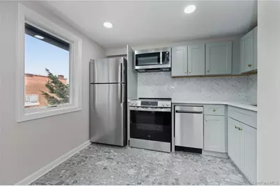 120 Maple Avenue #2nd FLOOR, Cedarhurst, NY 11516 - Photo 4