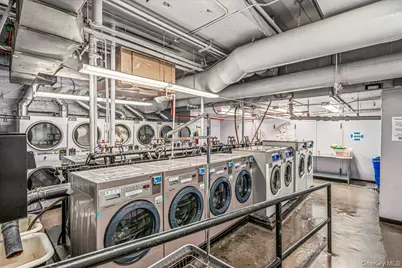 305 E 40th Street #14A, New York, NY 10016 - Photo 18