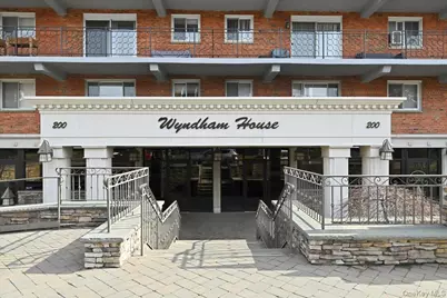 200 Atlantic Avenue #Apartment 107, Lynbrook, NY 11563 - Photo 1