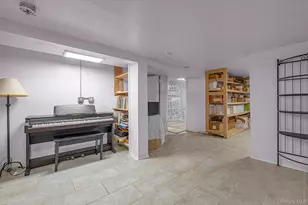 39-12 215th Pl, Bayside, NY 11361 - Photo 20