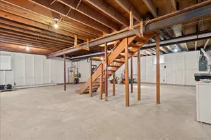 136 Bushey Ave, Yonkers, NY 10710 - Photo 20