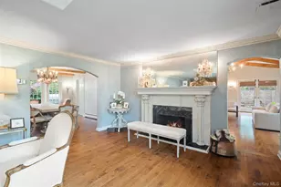 68 Flower Hill Rd, Huntington, NY 11743 - Photo 4