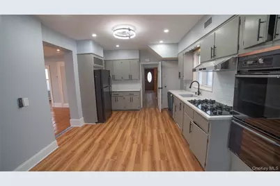 305 N Terrace Avenue, Mount Vernon, NY 10550 - Photo 1