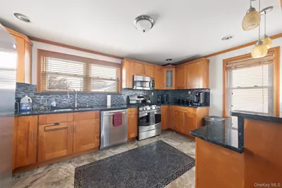 17046 118th Avenue, Jamaica, NY 11434 - Photo 6