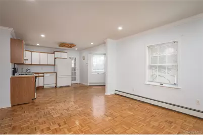 9 Harrison Ave, Hicksville, NY 11801 - Photo 4