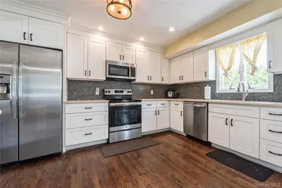 49 Eddie Avenue, North Babylon, NY 11703 - Photo 8